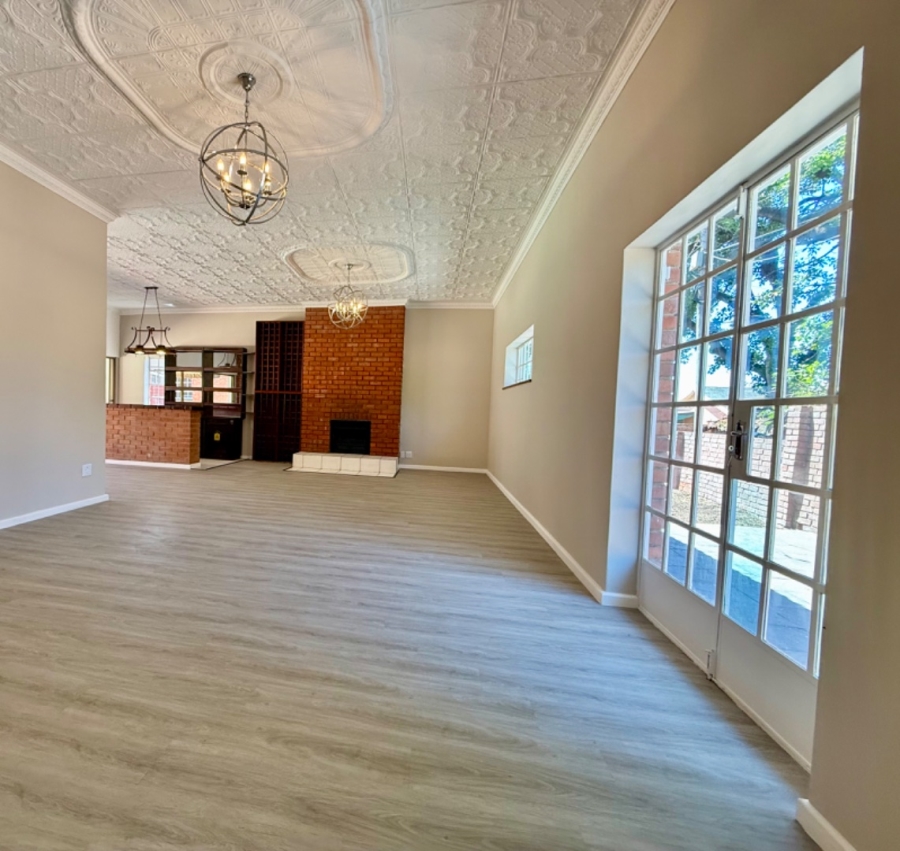 5 Bedroom Property for Sale in Bluewater Bay Eastern Cape